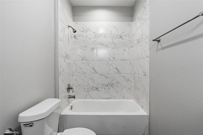 Building Photo - 142 Calloway St