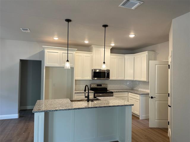 Building Photo - 1018 Bluestem