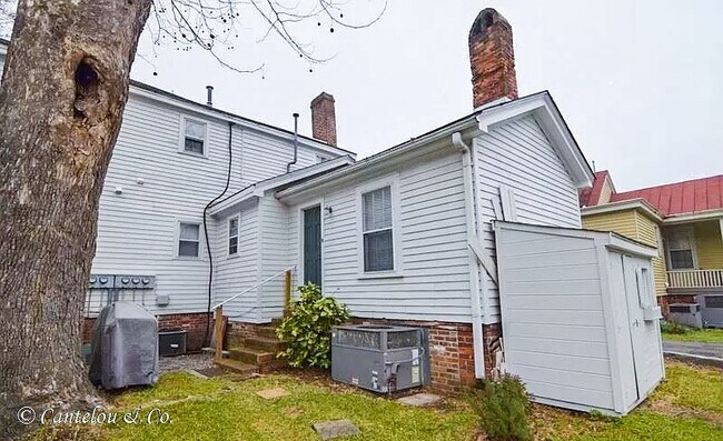 Building Photo - 350 Telfair St