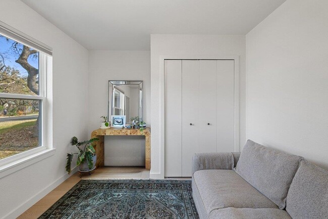 Building Photo - 8202 Cache Dr