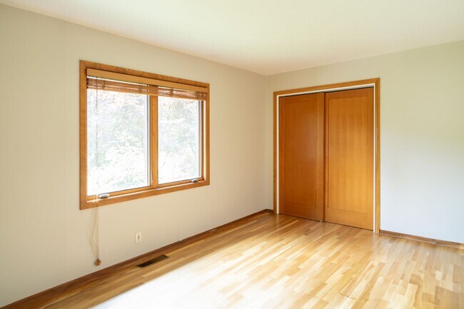 Building Photo - 7725 SW Miner Way