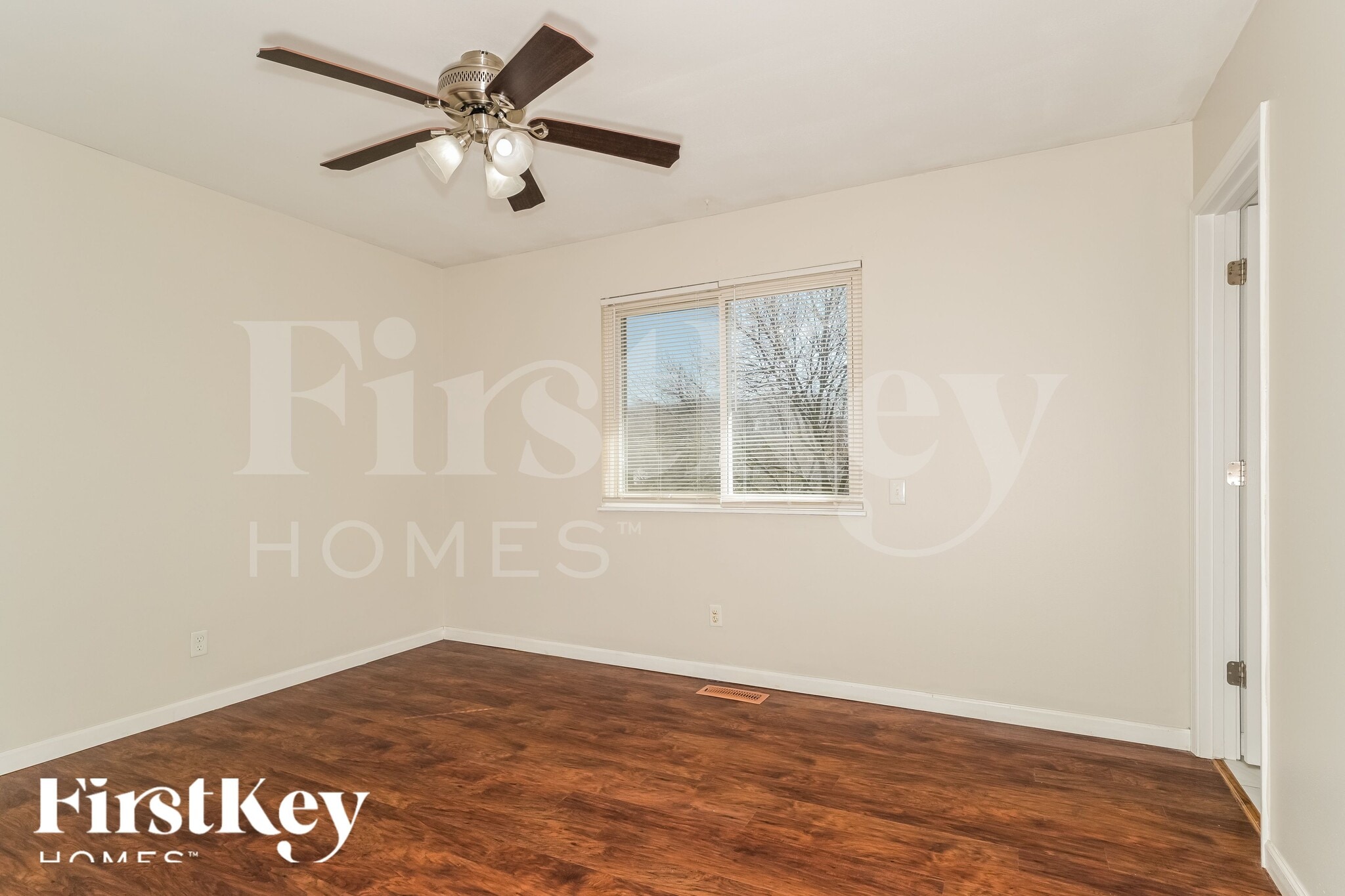 Building Photo - 706 Boca Chica Dr