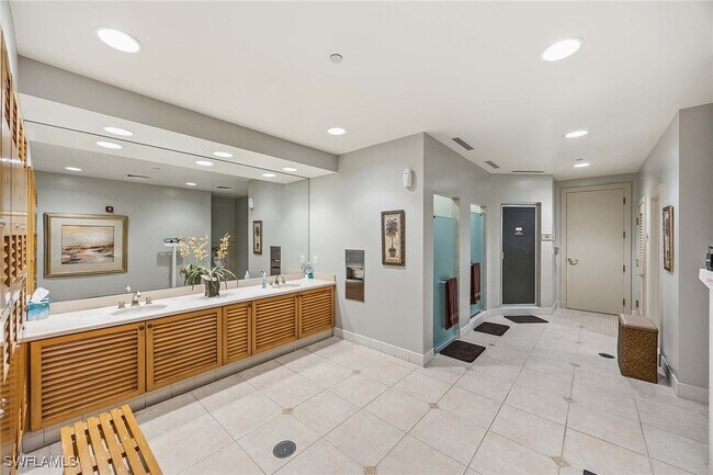 Building Photo - 4801 Bonita Bay Blvd