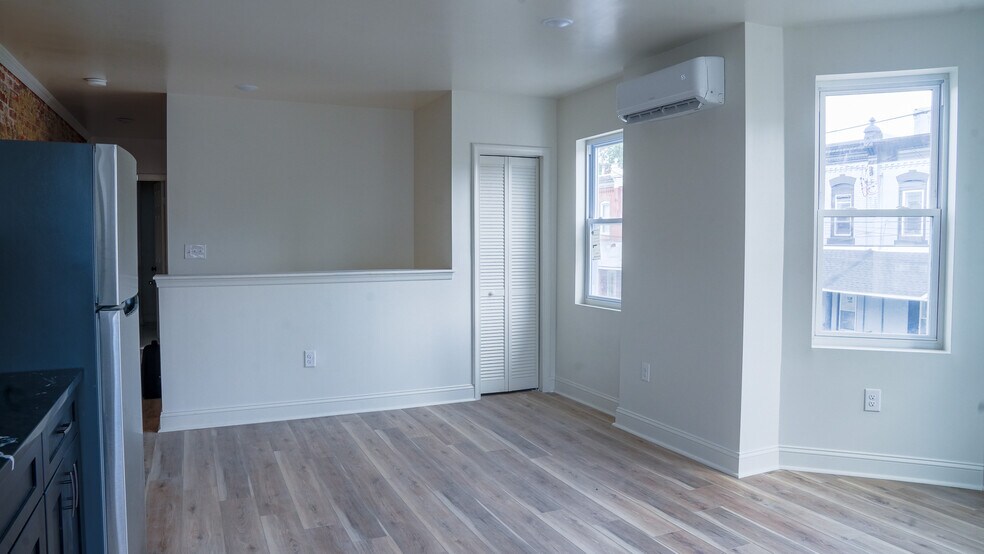Building Photo - 1801 W Wingohocking St