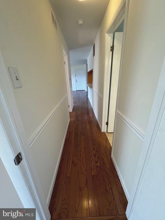 Building Photo - 1502 The Woods