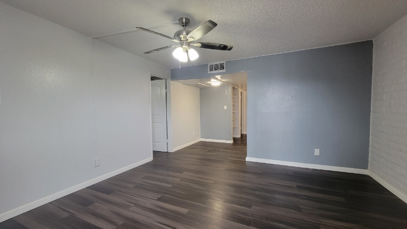 Building Photo - 1940 W University Dr