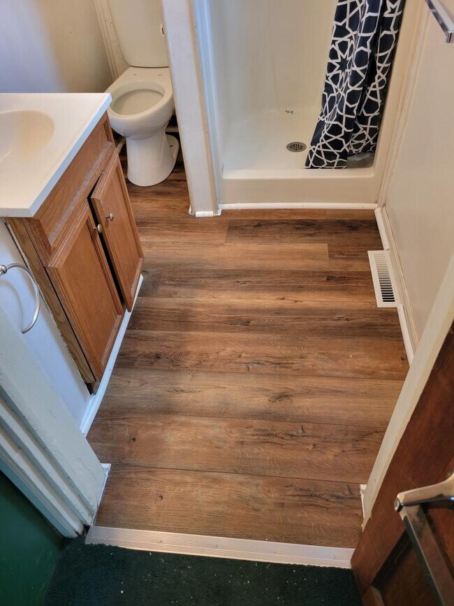 Bathroom - 1009 2nd Ave