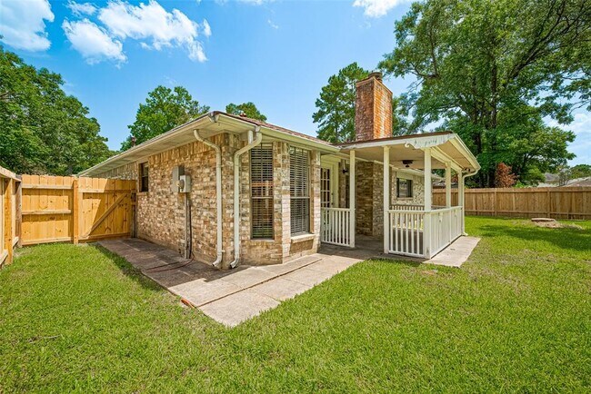 Building Photo - 4031 Sherwood W