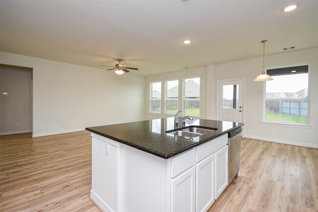 Building Photo - 32426 Fly Fish Wy