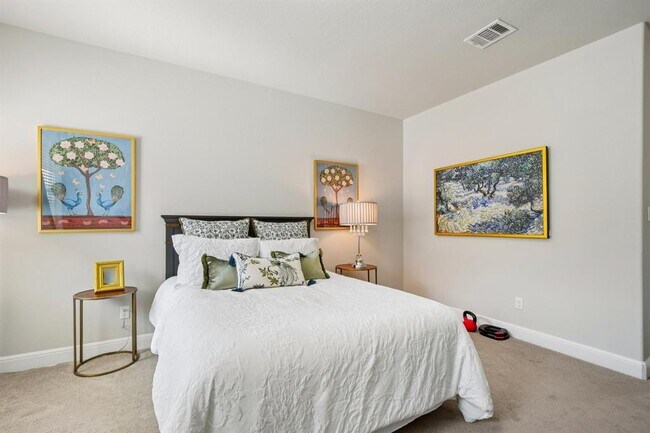 Building Photo - 124 S Sage Hollow