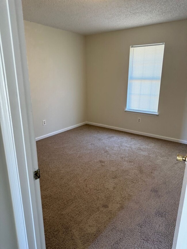 Building Photo - 562 Green Gable Ct