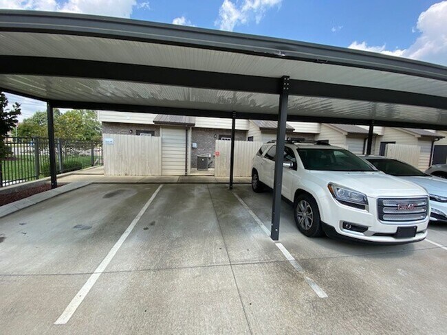 Building Photo - Convenient location in Murfreesboro
