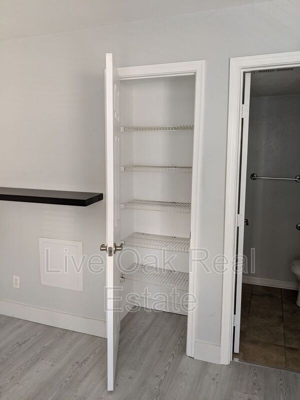 Building Photo - 1311 E Ocean View Ave