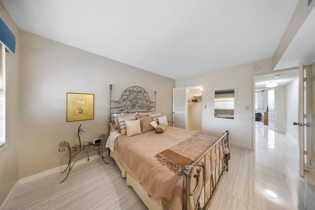 Building Photo - 800 Cypress Grove Dr