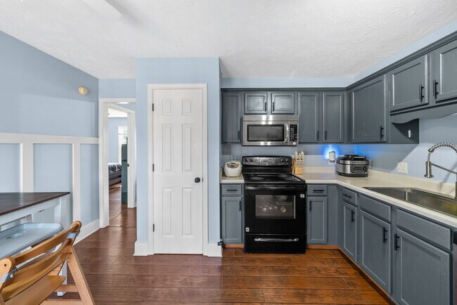 Building Photo - 1307 Chucker Dr