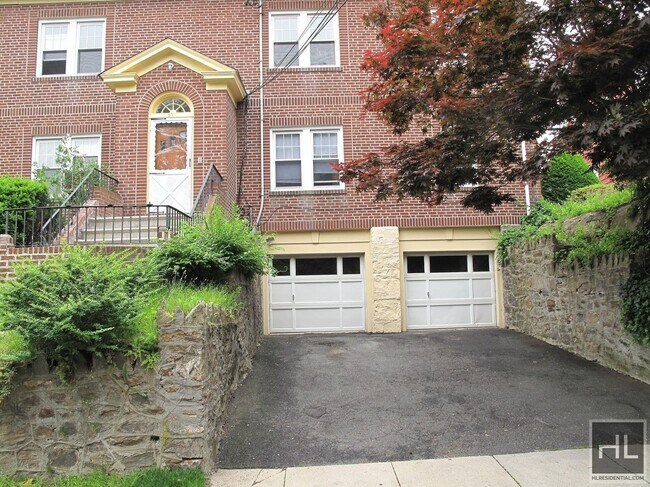 Building Photo - Courter Ave, Yonkers