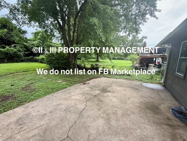 Building Photo - 11613 W 69th Terrace