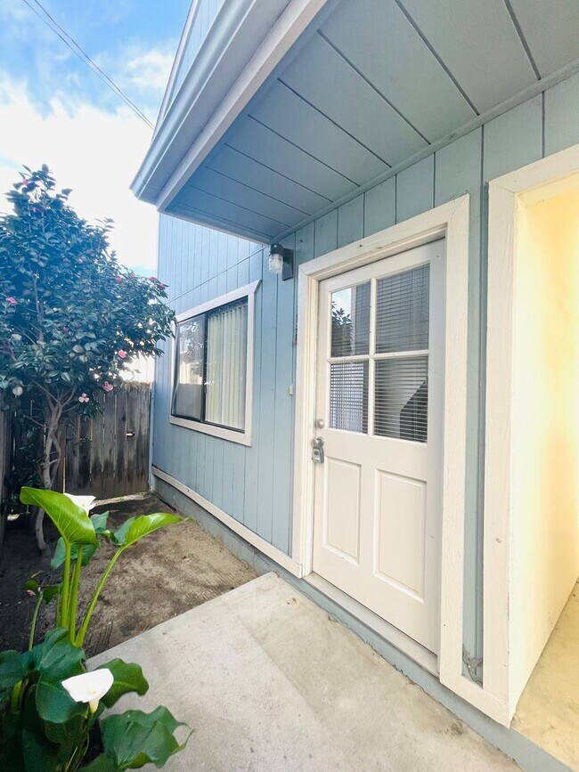 Building Photo - 793