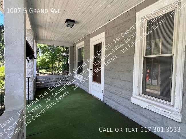 Building Photo - 2-BDR 1-BTH Duplex Near Downtown - Cat Fri...