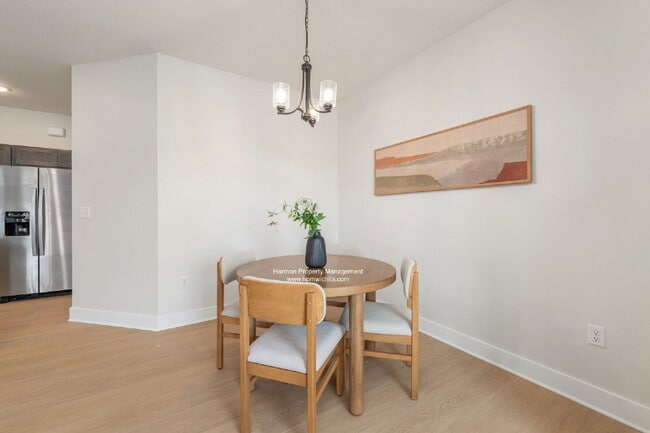 Building Photo - 2056 N Reece Ct