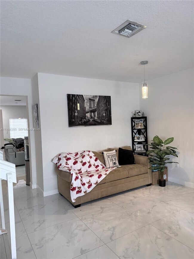 Building Photo - 8470 SW 150th Ave