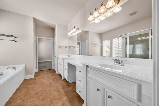 Building Photo - 1607 W Dallas St