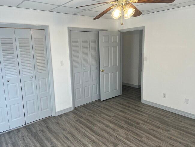 Building Photo - 2507 Rebecca Ct W