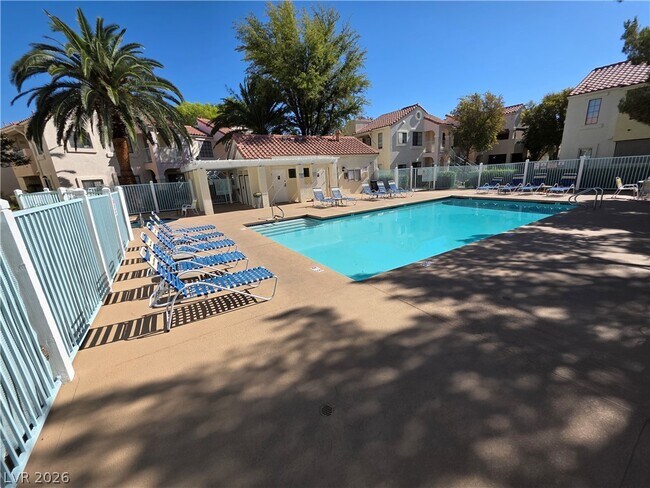 Building Photo - 4865 S Torrey Pines Dr