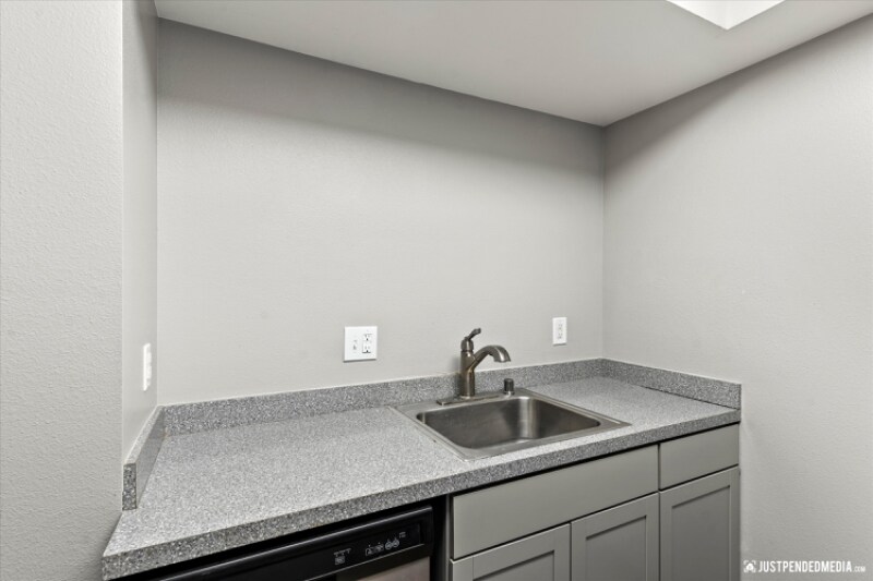 Building Photo - 4610 Reka