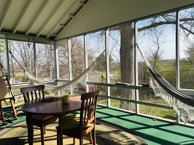 Building Photo - 3202 N Kingsley Dr