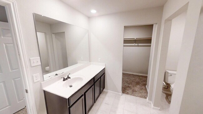 Building Photo - 4902 Karen Grn Dr