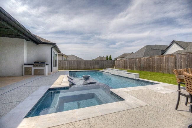 Building Photo - 4608 S Retana Ave W
