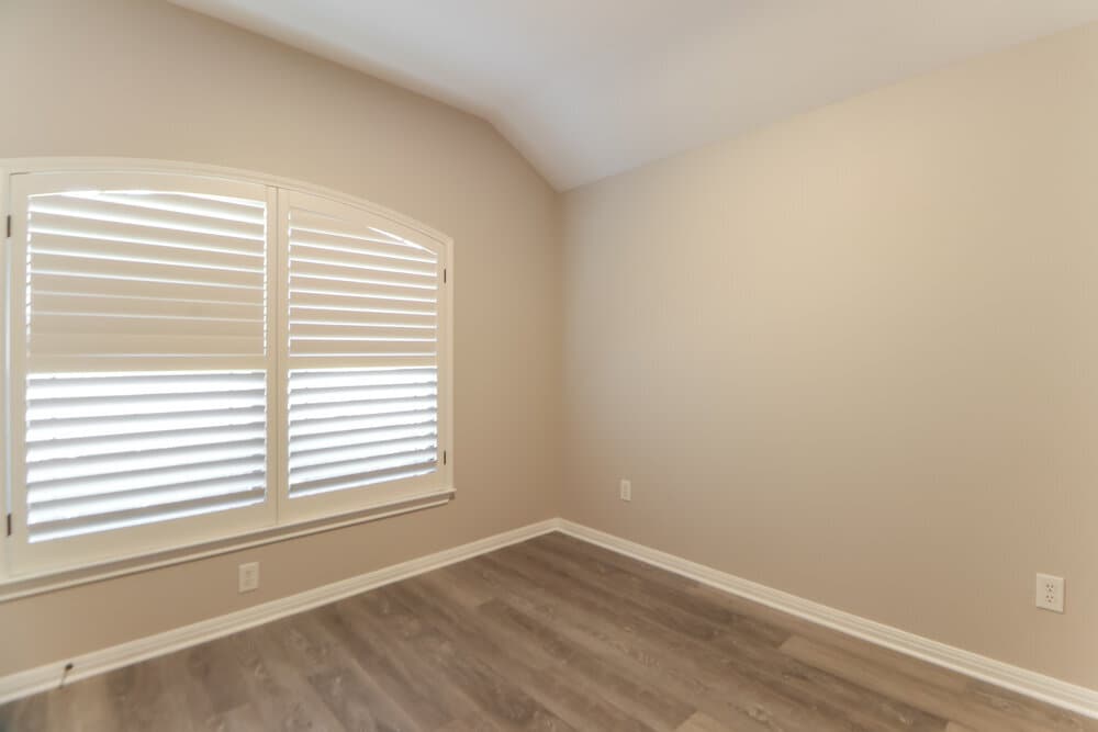 Building Photo - 701 Algerita Dr