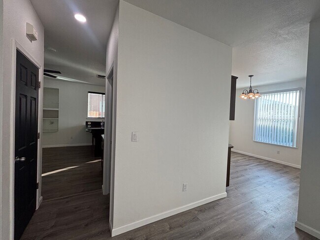 Building Photo - Beautiful 2-Story Home For Rent in Vacaville