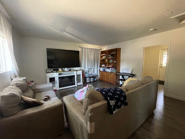 Building Photo - 2458 N Monticello Way