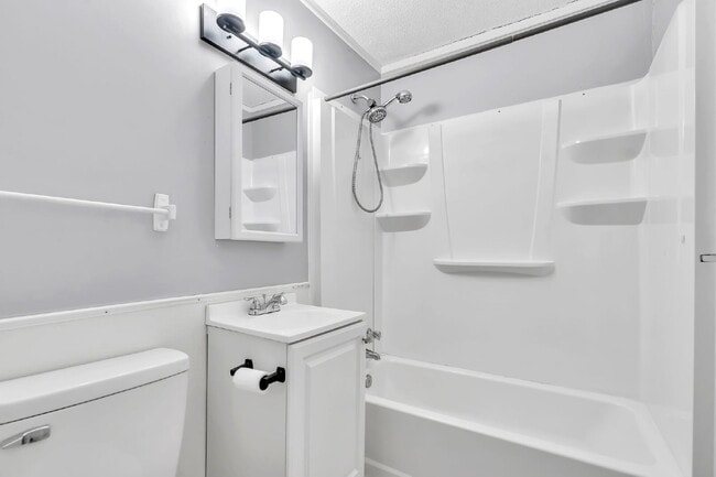 Building Photo - 3 Bedroom, 1.5 Bath Ranch on Over Half an Acre with Fenced Yard, and Deck $1850/mo rent