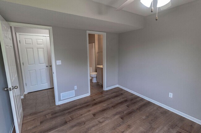 Building Photo - 4016 Snowy Owl Dr