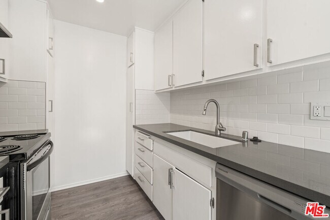 Building Photo - 1457 Butler Ave