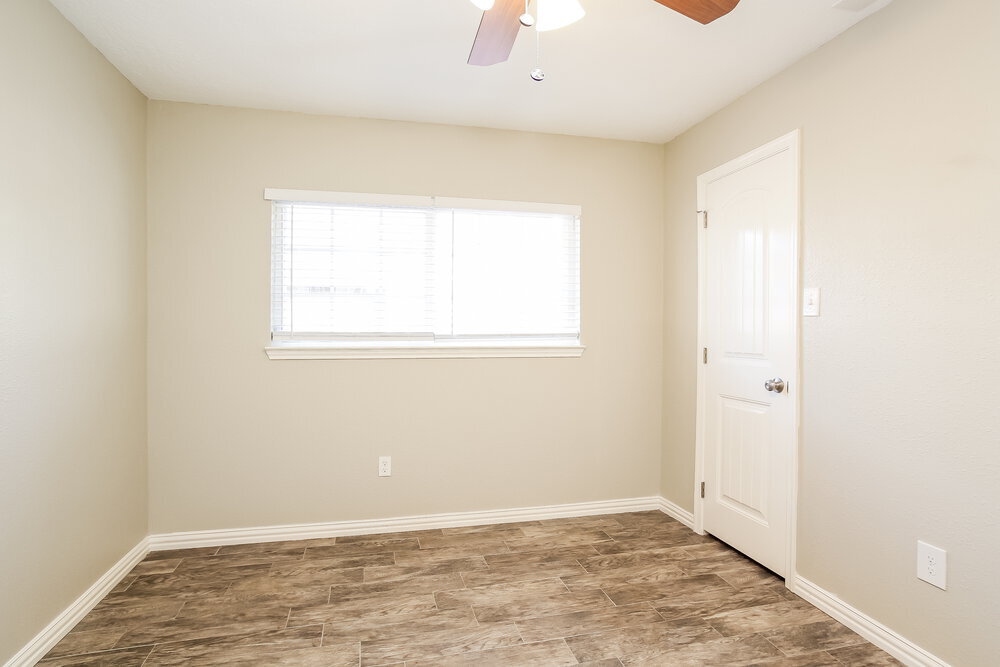 Building Photo - 10806 Clear Fork Dr