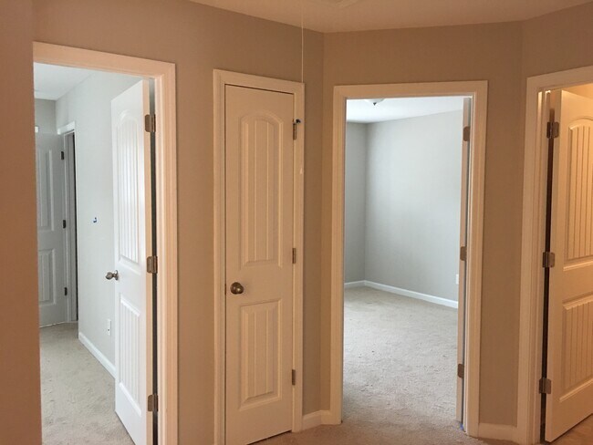 Building Photo - 1256 Elderwood Way