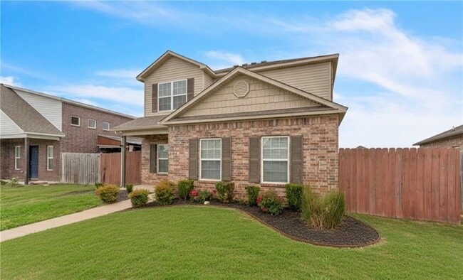 Building Photo - 4404 SW Gallatine Ave