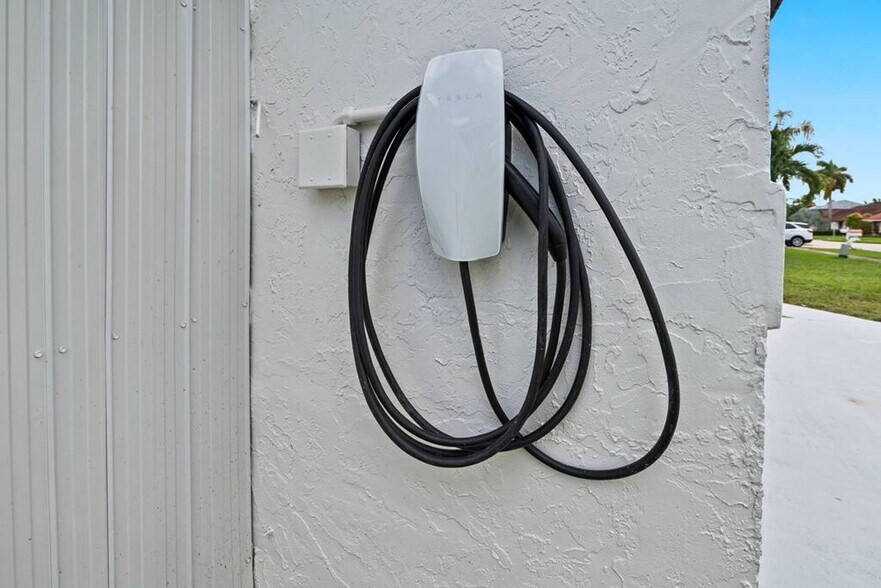 Building Photo - 14825 SW 168th Terrace