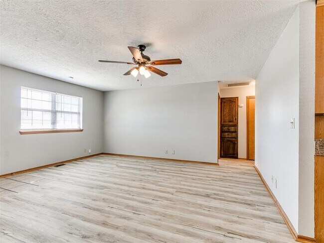 Building Photo - 1200 N Crawford Ave