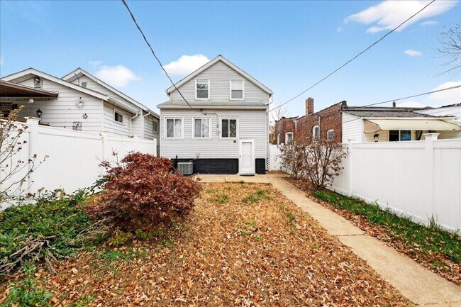 Building Photo - 5153 Cologne Ave