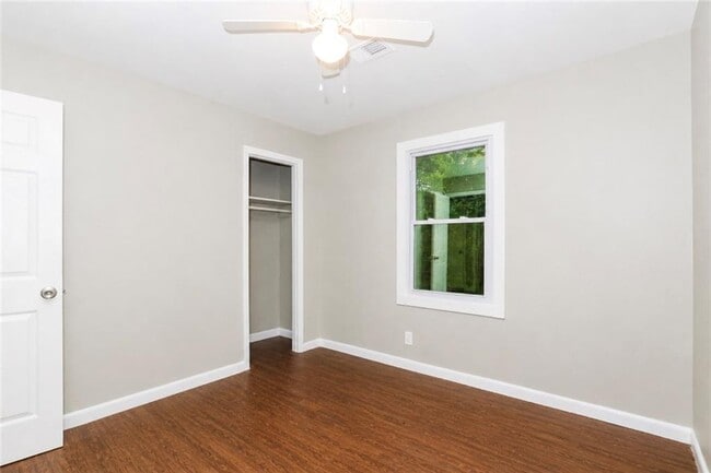 Building Photo - 202 Wendan Way