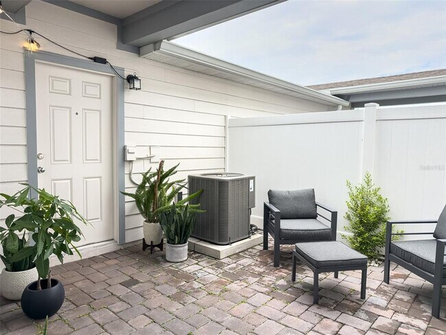 Building Photo - 5640 Pineland Run