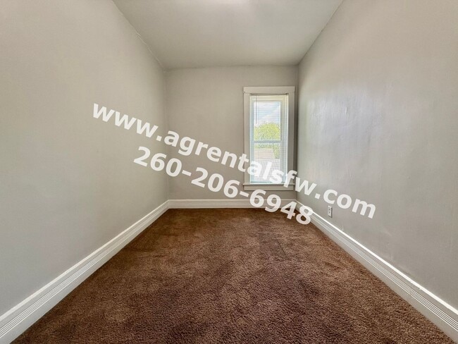 Building Photo - 1102 Runnion Ave