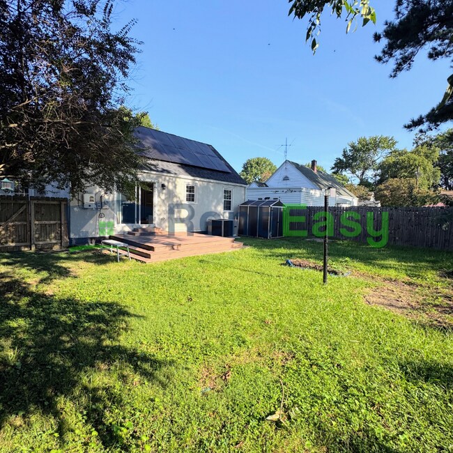 Building Photo - 3316 Dunkirk Ave