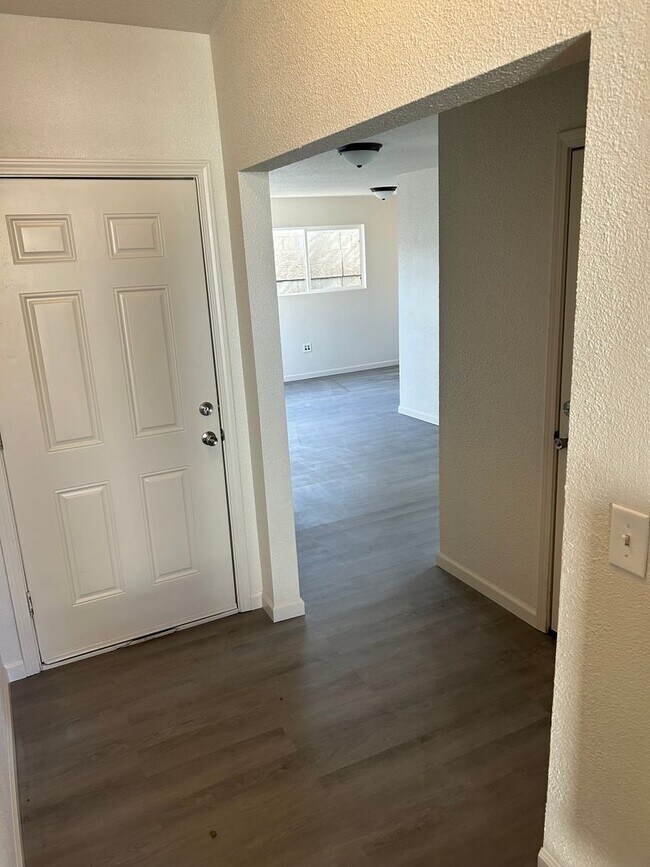 Building Photo - 3801 Sherman Ln