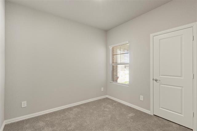Building Photo - 617 McKenna Dr